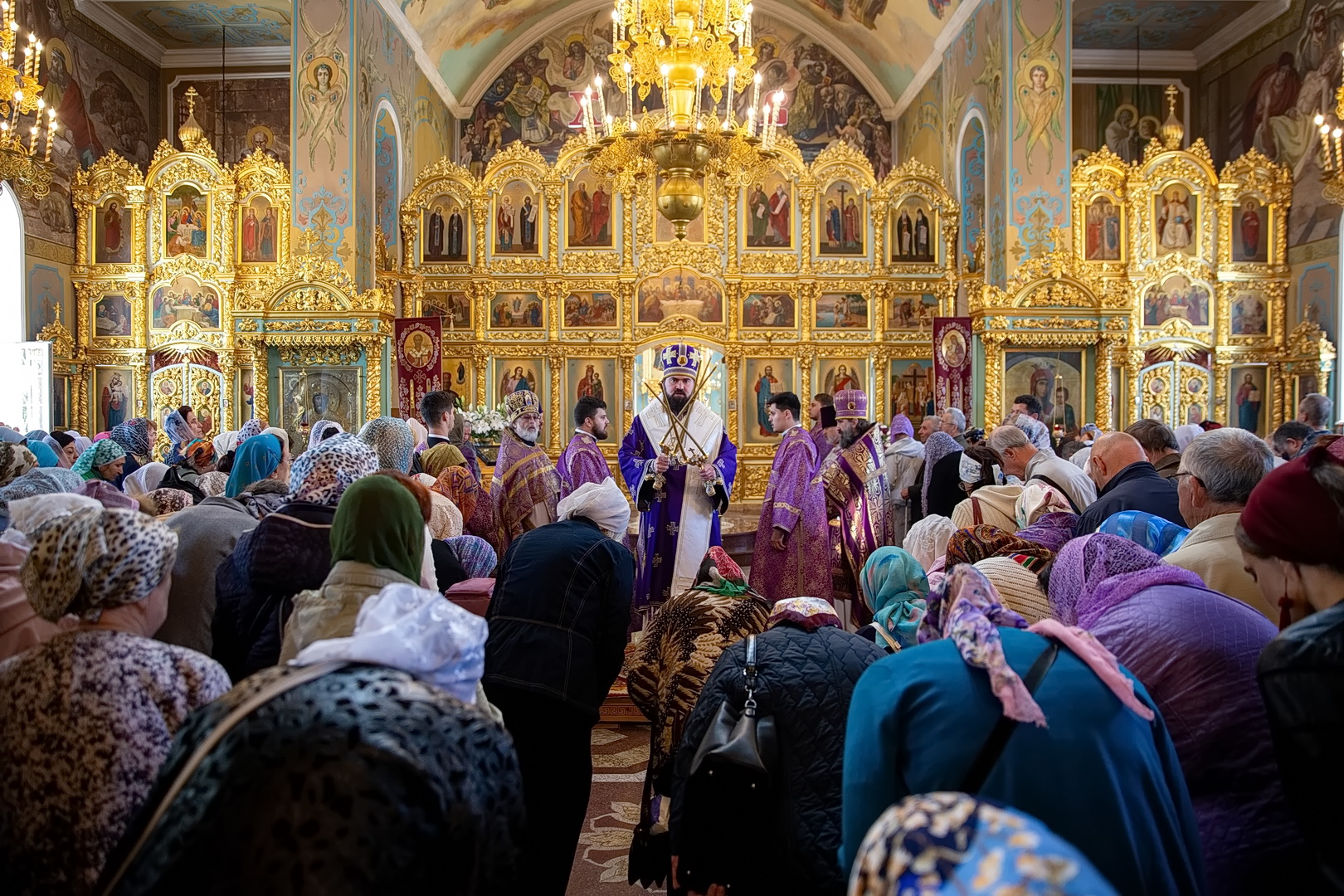 Архиепископ Феофилакт совершил богослужения Воздвижения Креста Господня