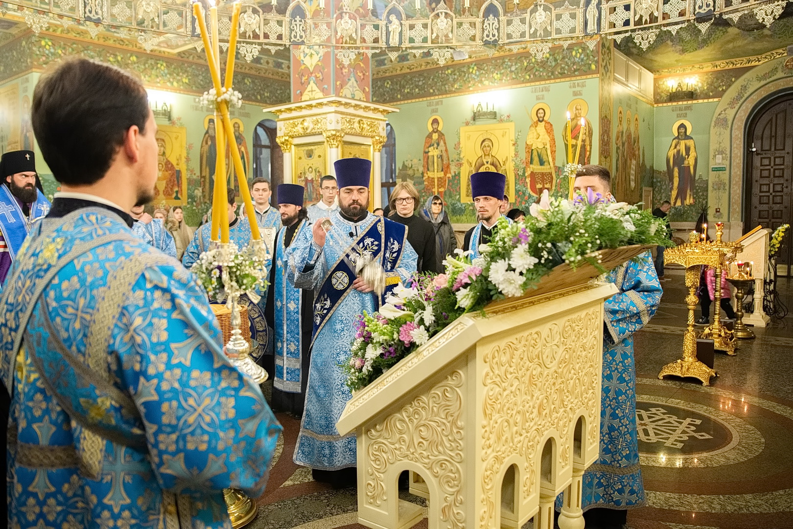 храм введения во храм пресвятой богородицы в южном бутово. богослужение на введение во храм пресвятой богородицы. богослужение на введение во храм пресвятой богородицы. введение во храм пресвятой богородицы богослужение. богослужение на введение во храм пресвятой богородицы.
