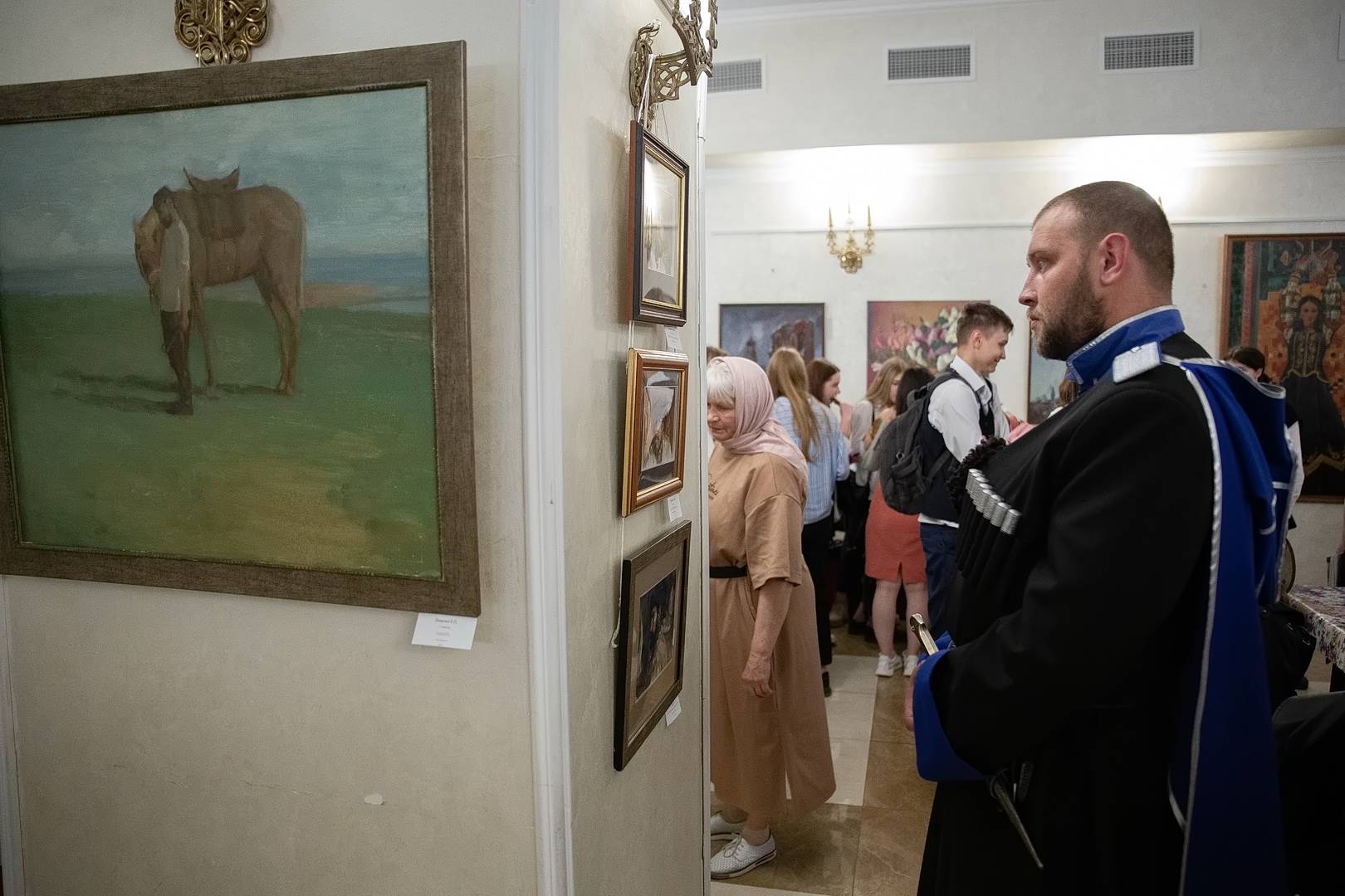 В рисунках художника отражена вся история северного края