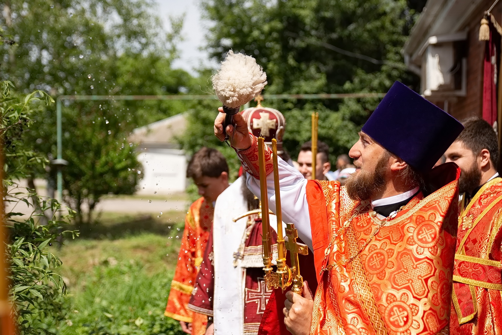 Погода старопавловская ставропольский кировский. Батюшка в станице. Ст Старопавловская храм. Село Вольное Краснодарский край батюшка.