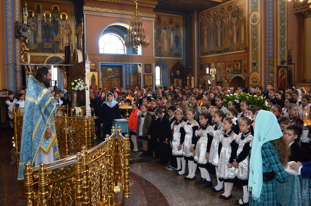 Свято Никольский собор Кисловодск внутри